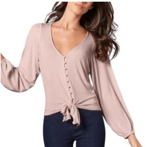 ⭐️ 2 for $15. NWOT VENUS Blush Button-Down Blouse
